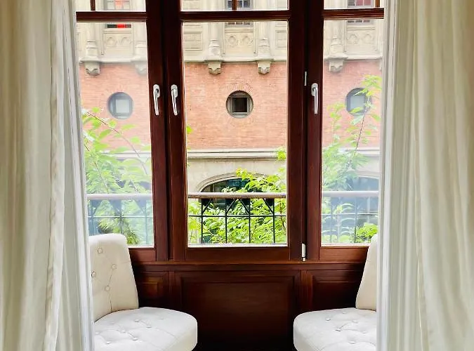 Azkuna Centro Ebi01832 *